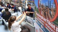 Suasana pameran perjalanan yang memadati salah satu pusat konvensi di Ibu Kota, menunjukkan antusiasme pengunjung mencari penawaran terbaik jelang liburan akhir tahun.