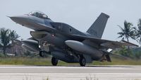 Jet tempur F-16V Viper, pesawat tempur tercanggih yang kini dimiliki Taiwan, mendarat setelah pengiriman dari Amerika Serikat untuk memperkuat pertahanan udaranya terhadap ancaman Tiongkok.