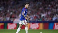 Lisandro Martinez meluapkan kekecewaan di lapangan, yang diduga memicu kritikan terhadap manajemen Manchester United.
