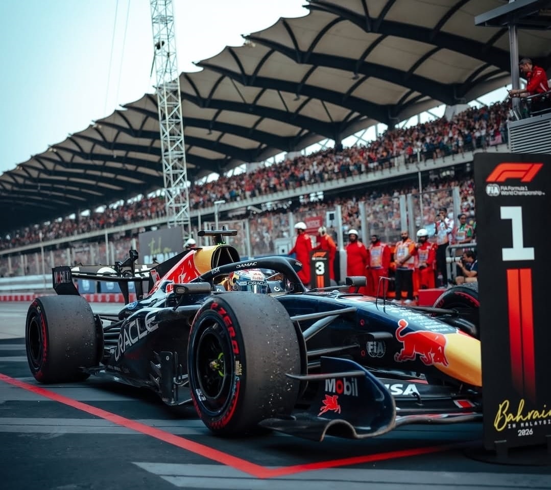 Pesona balapan malam Formula 1 di lintasan perkotaan yang ikonik, menjadi daya tarik utama bagi wisatawan dan pemicu sinergi pariwisata regional.