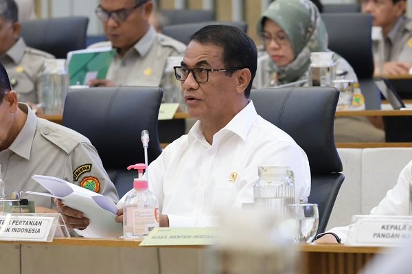 Menteri Pertanian Andi Amran Sulaiman saat menyampaikan kemarahannya terhadap praktik pengoplosan beras subsidi SPHP.