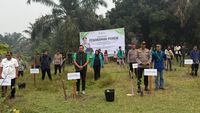 Persatuan Hijau Riau (PeHR) melakukan penanaman pohon sebagai bentuk dukungan terhadap inisiatif Green Policing dan Gerakan GEMASASI.