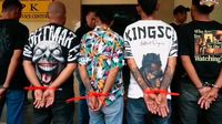 Lima penagih utang yang diduga melakukan intimidasi dan penarikan paksa kendaraan diamankan aparat kepolisian menyusul laporan korban.