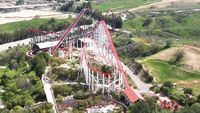 Wahana roller coaster di Six Flags Over Georgia, lokasi insiden maut yang menewaskan seorang pria setelah terjatuh dari ketinggian 61 meter.