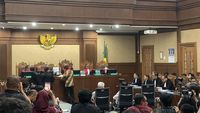 Febrie Adriansyah (ilustrasi) saat menandatangani pakta integritas di depan majelis hakim dalam persidangan kasus TPPU mantan Jaksa Agung Muda.